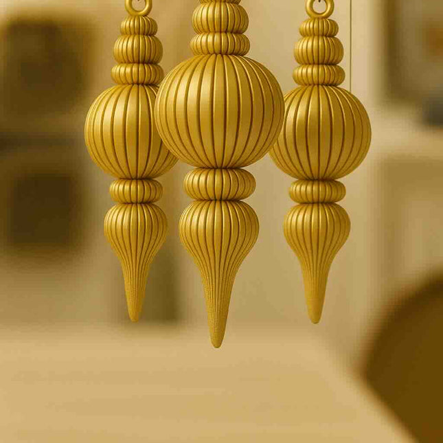 Cristella | set decorativ cu 3 globuri sculpturale de Crăciun