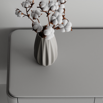 Vanessa – vază înaltă cu textură fină și linii drepte, din colecția Smooth Ribs