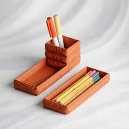 Mallio – suport pentru pixuri și accesorii cu design moale tip pernă