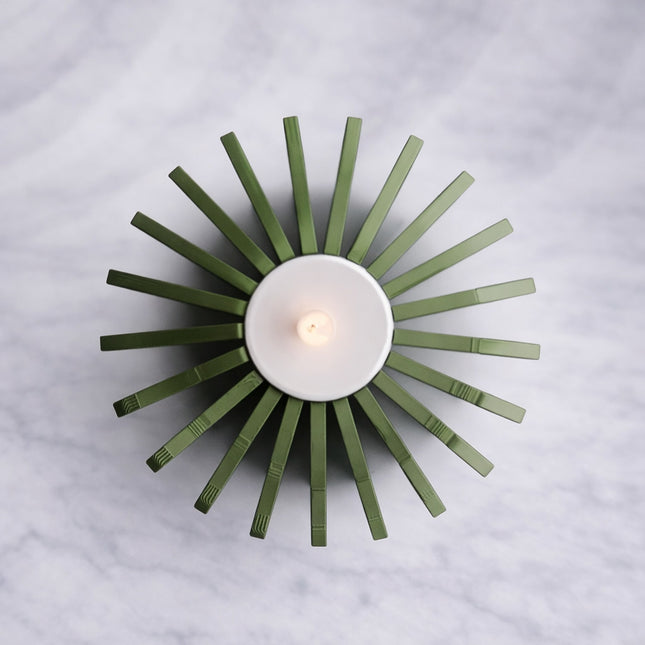 Olyra – suport tealight sculptural în formă de flacără