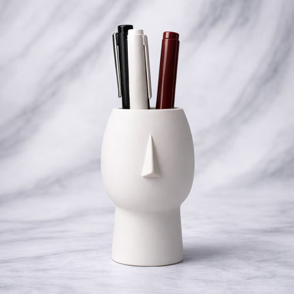 Sava | suport modern pentru pixuri în formă sculpturală