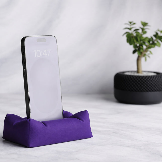 Zafiro | suport de telefon tip pernă, design minimalist și elegant