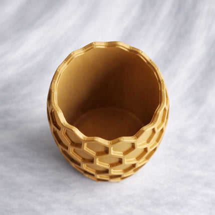 Cava | ghiveci decorativ inspirat din structura fagurelui