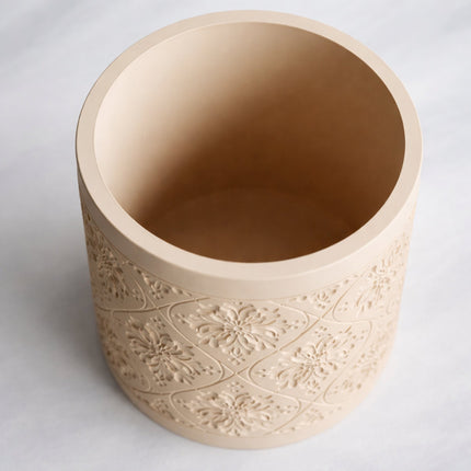 Ellaro – ghiveci floral cu model în relief