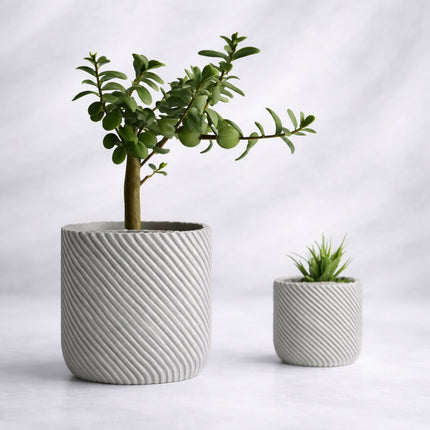 Eroni – ghiveci decorativ cu striații diagonale și pereți groși