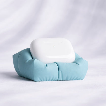 Erisca – suport MagSafe pentru AirPods cu design tip pernă