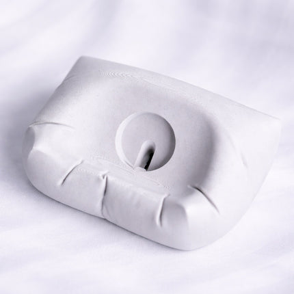 Erisca – suport MagSafe pentru AirPods cu design tip pernă
